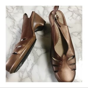 Dansko Bronze Closed Toe Sling Back Heels